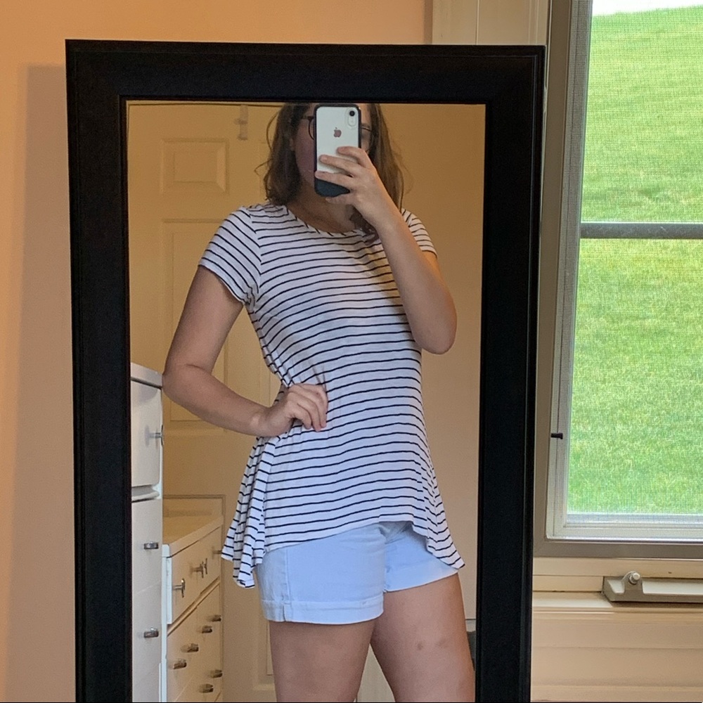 🍁 2/$20❕Soft Black & White Striped Long Tee Shirt